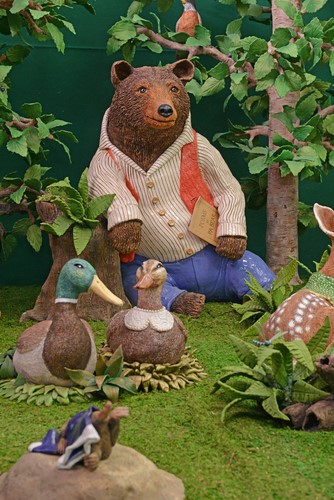 life size figurative ceramic sculptures by Nancy Thorne-Chambers